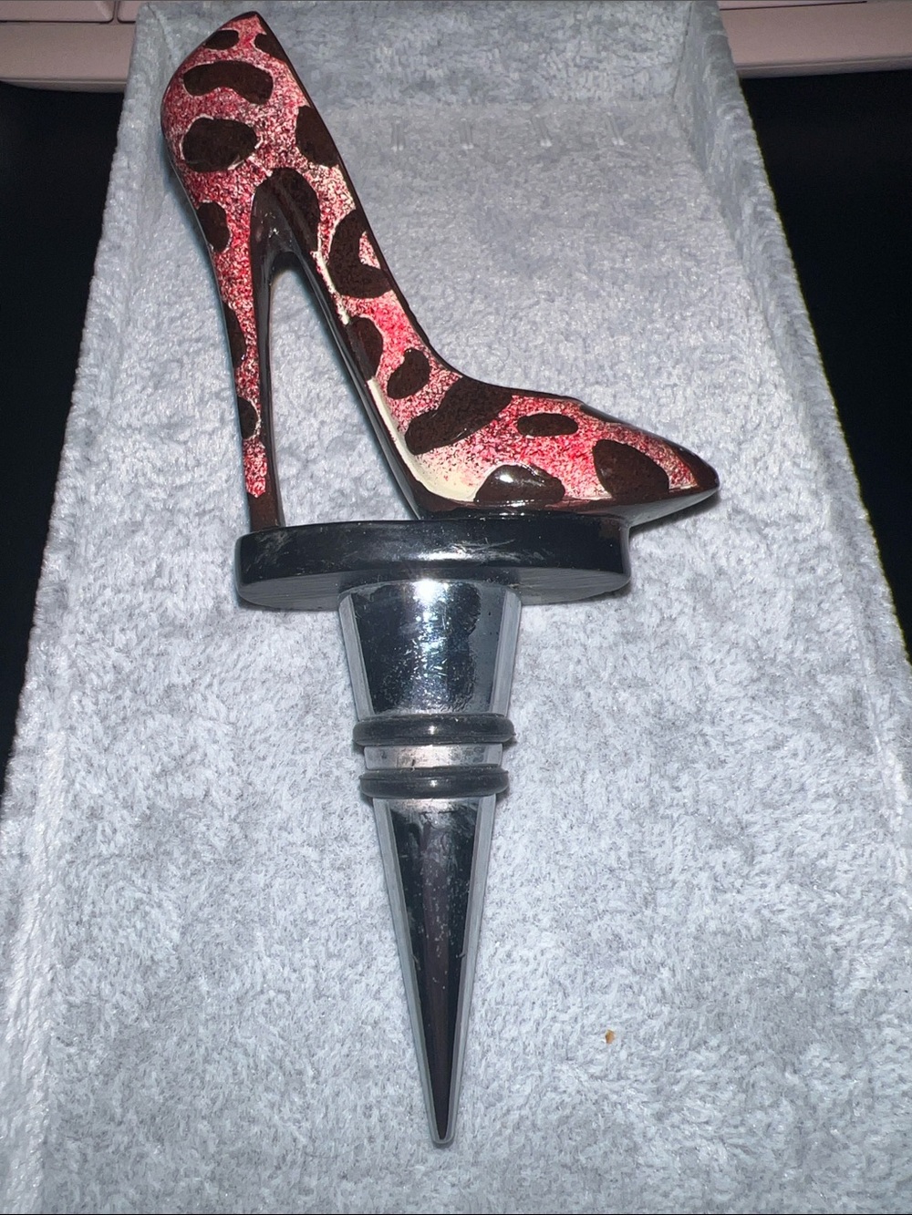 Pink Leopard Print High Heel Accent - Fashionable Bottle Stopper